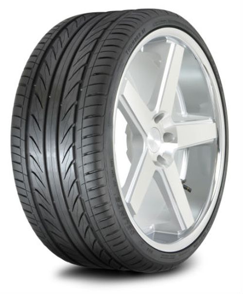 Delinte D7 A/S  245/40ZR-20 tire