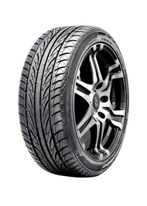 Summit Ultramax HP  245/45R-19 tire