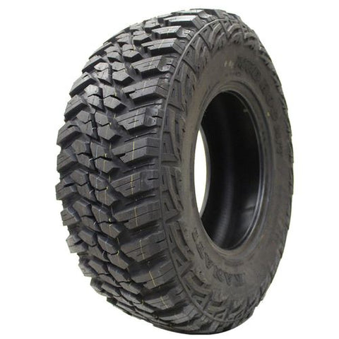 Kanati Mud Hog  LT265/75R-16 tire