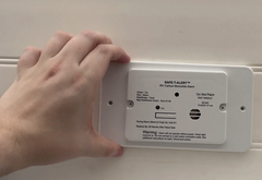 MTI Industry 62-542-WT-MARINE Carbon Monoxide Detector; Safe-T-Alert ™; Flush Mount Detector; Alerts To Leak With Beeping; Without Digital Display; 13.8 Volt DC; White; 4-1/2 Inch Width x 3-1/4 Inch Height x 1-1/4 Inch Thick